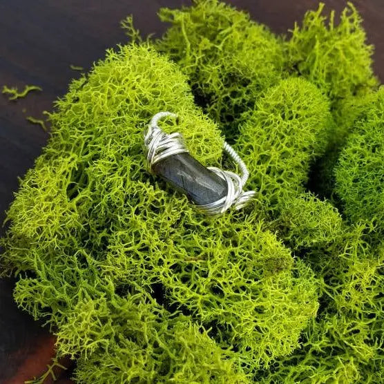 Silver Purple Labradorite Ring Size 8.5 - moonlitbeading