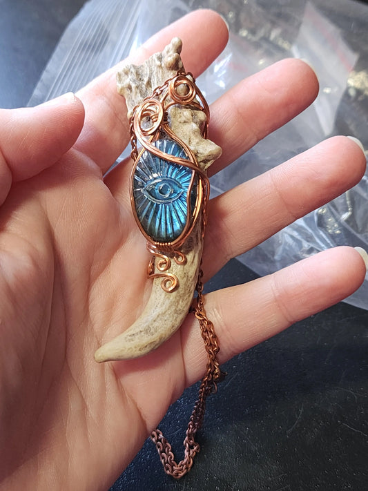 Wire Wrapped Labradorite and Antler Pendant moonlitbeading