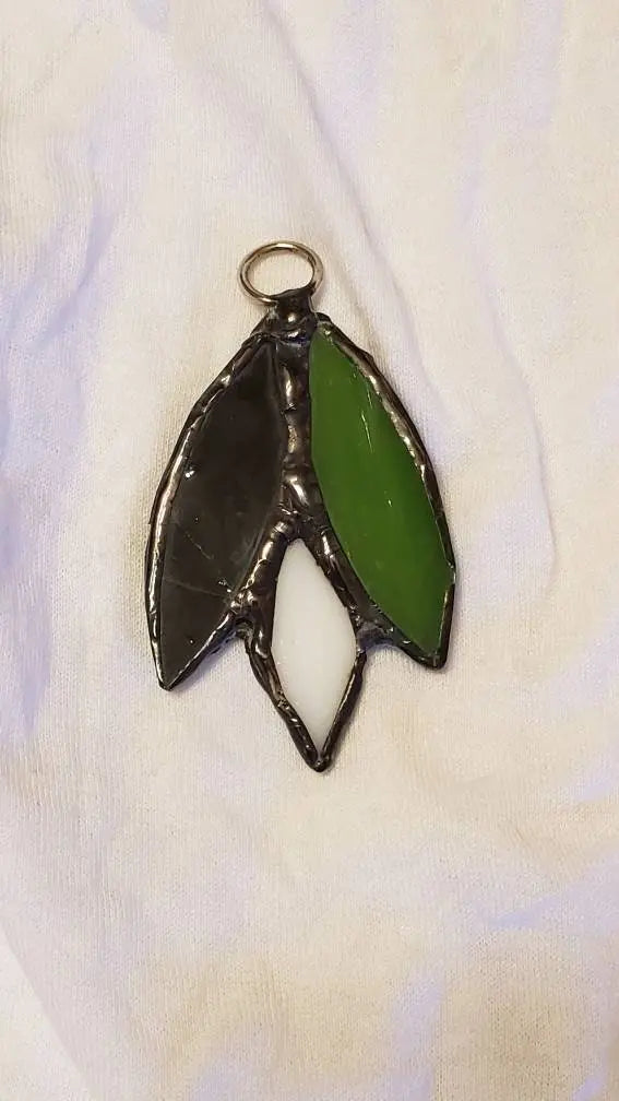 Aromantic Flower Suncatcher, LGBTQ+ Floral stained glass - moonlitbeading