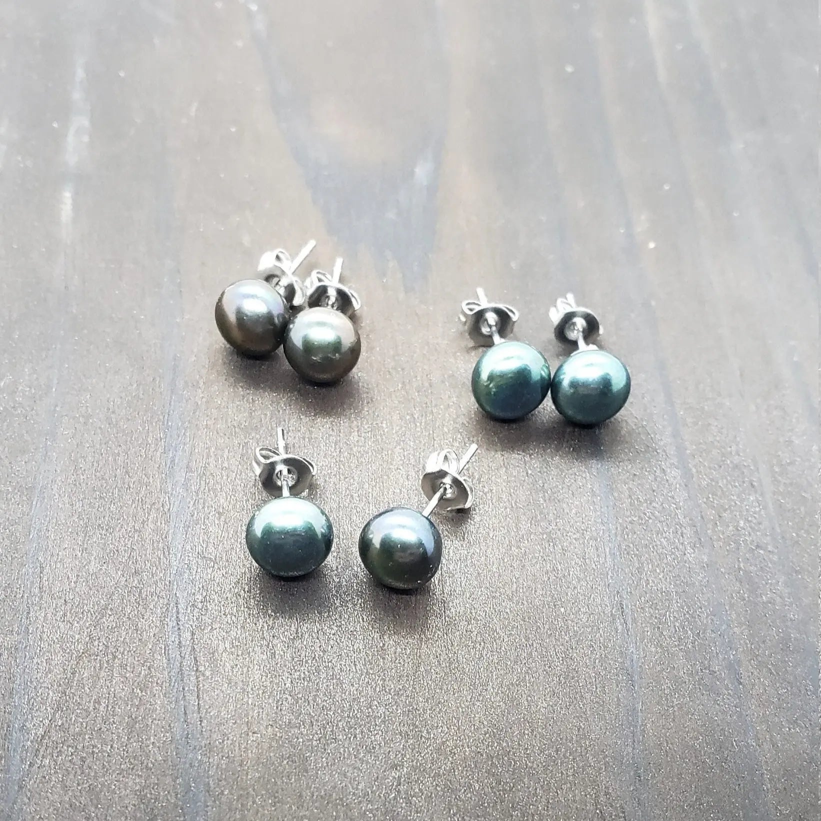 Japanese Fresh Water Pearl Stud Earring, Iridescent Blue Green Pearl, hypoallergenic - moonlitbeading