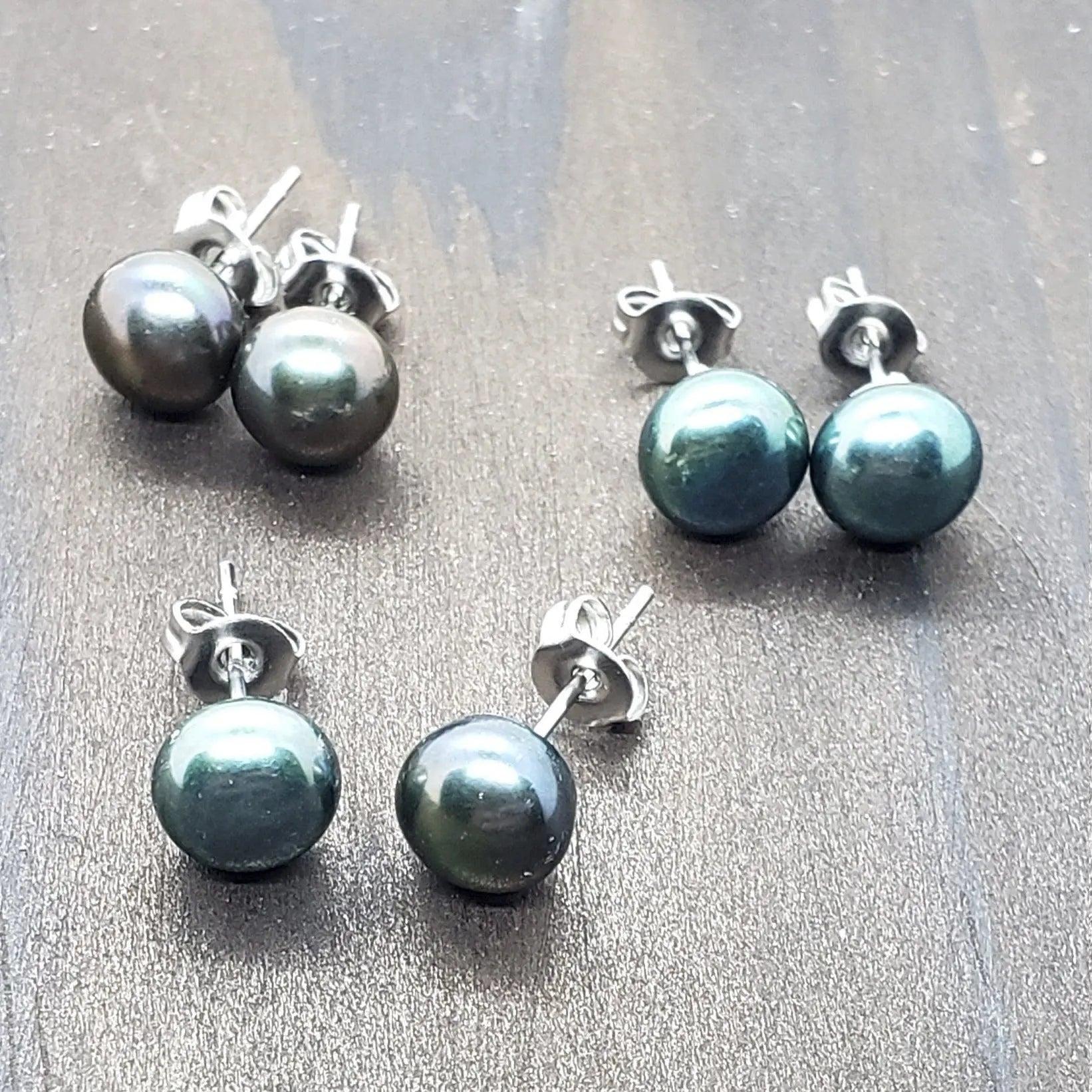 Japanese Fresh Water Pearl Stud Earring, Iridescent Blue Green Pearl, hypoallergenic - moonlitbeading