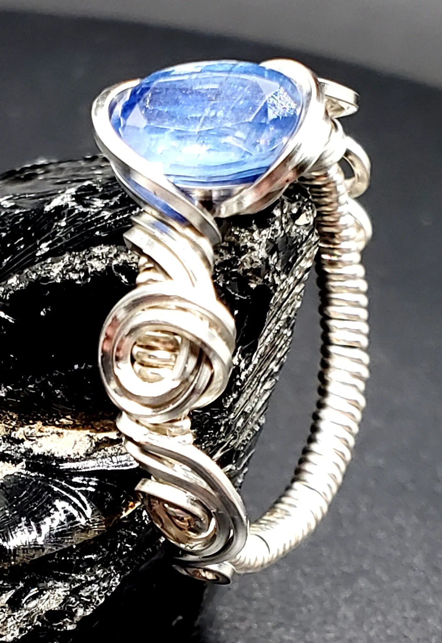 Blue Kyanite Ring, Sz 9.25    gemstone ring, Kyanite