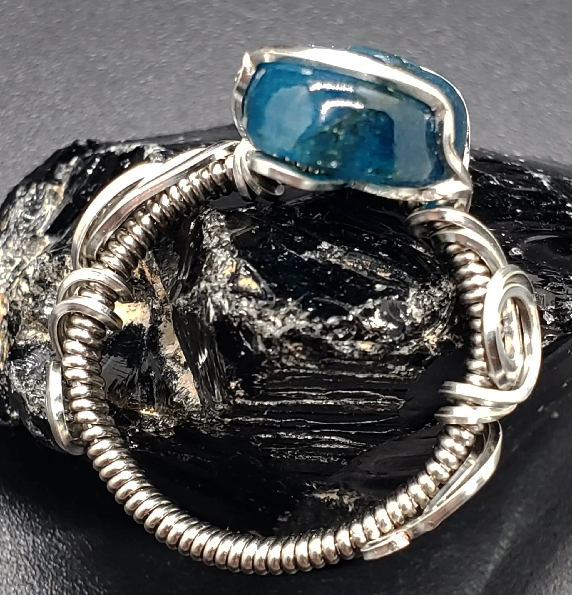 Carved Blue Apatite Ring, Moon Phase, Triple Moon, Goddess Energy Ring    apatite, gemstone ring, moon, moon phase, the moon
