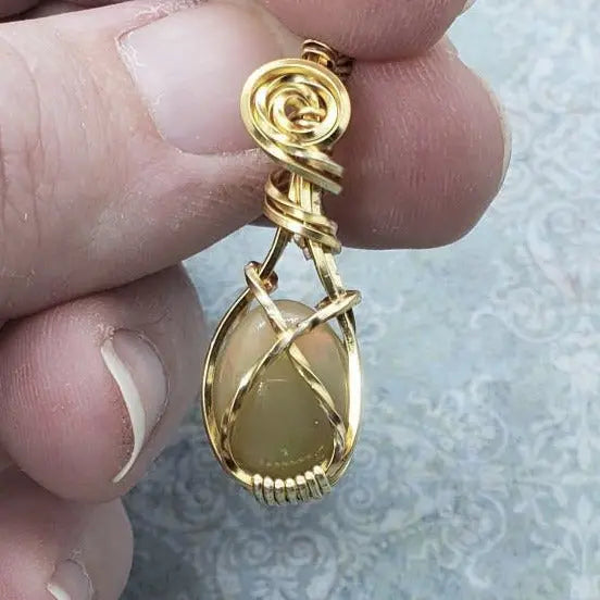 Dainty Opal pendant, Solitare Pendant, Statement Jewelry - moonlitbeading