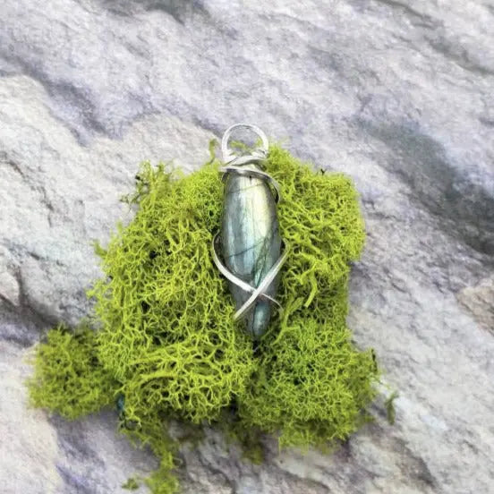 Marquise Cut Yellow Labradorite Wire Wrapped Pendant - moonlitbeading
