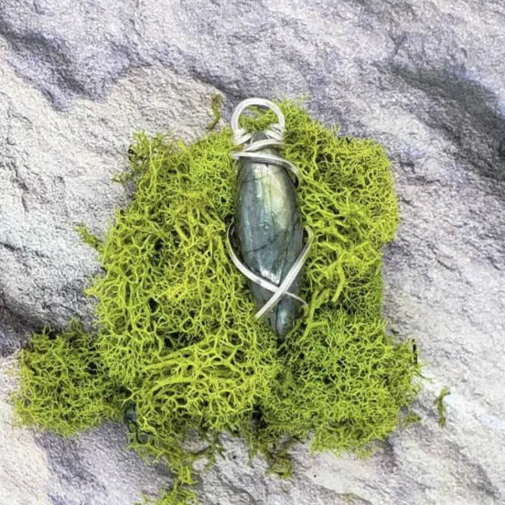 Marquise Cut Yellow Labradorite Wire Wrapped Pendant - moonlitbeading