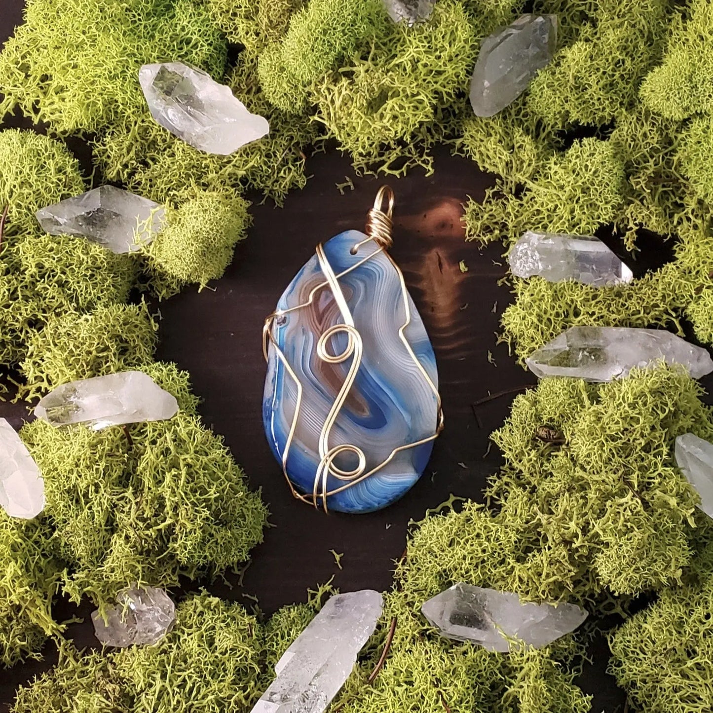 Blue Agate Slice Copper Wire Wrapped Pendant - moonlitbeading