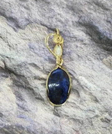 Ethiopian Opal shattuckite, Girl Boss Statement pendant - moonlitbeading