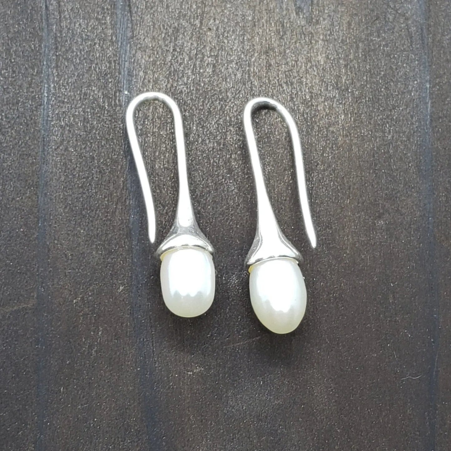 Japanese Fresh Water Pearl Dangle Earring, Iridescent Blue Green Pearl, hypoallergenic - moonlitbeading